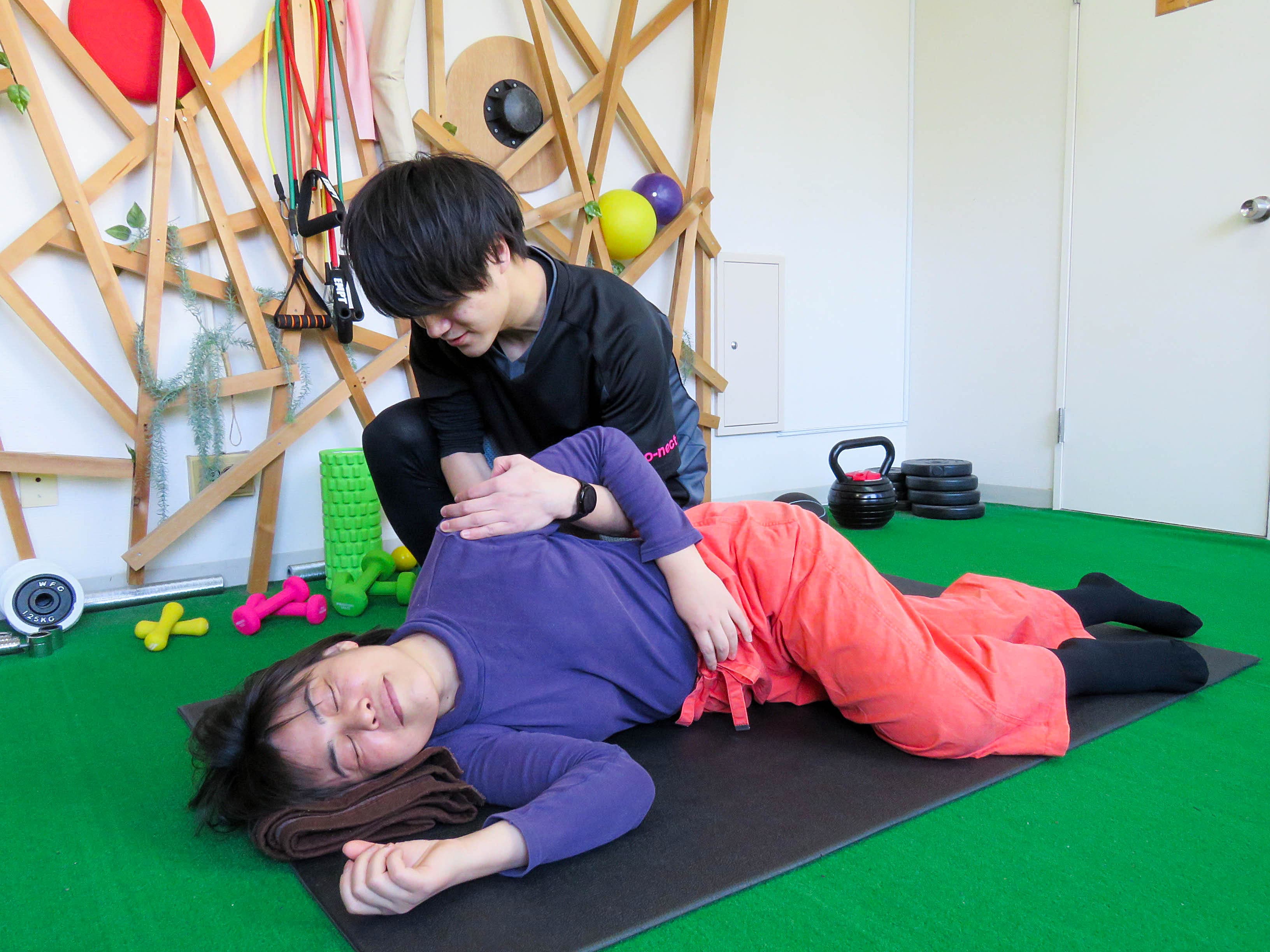 【ケアメニュー】姿勢チェック + もみほぐし + ストレッチ (60分) 画像1
