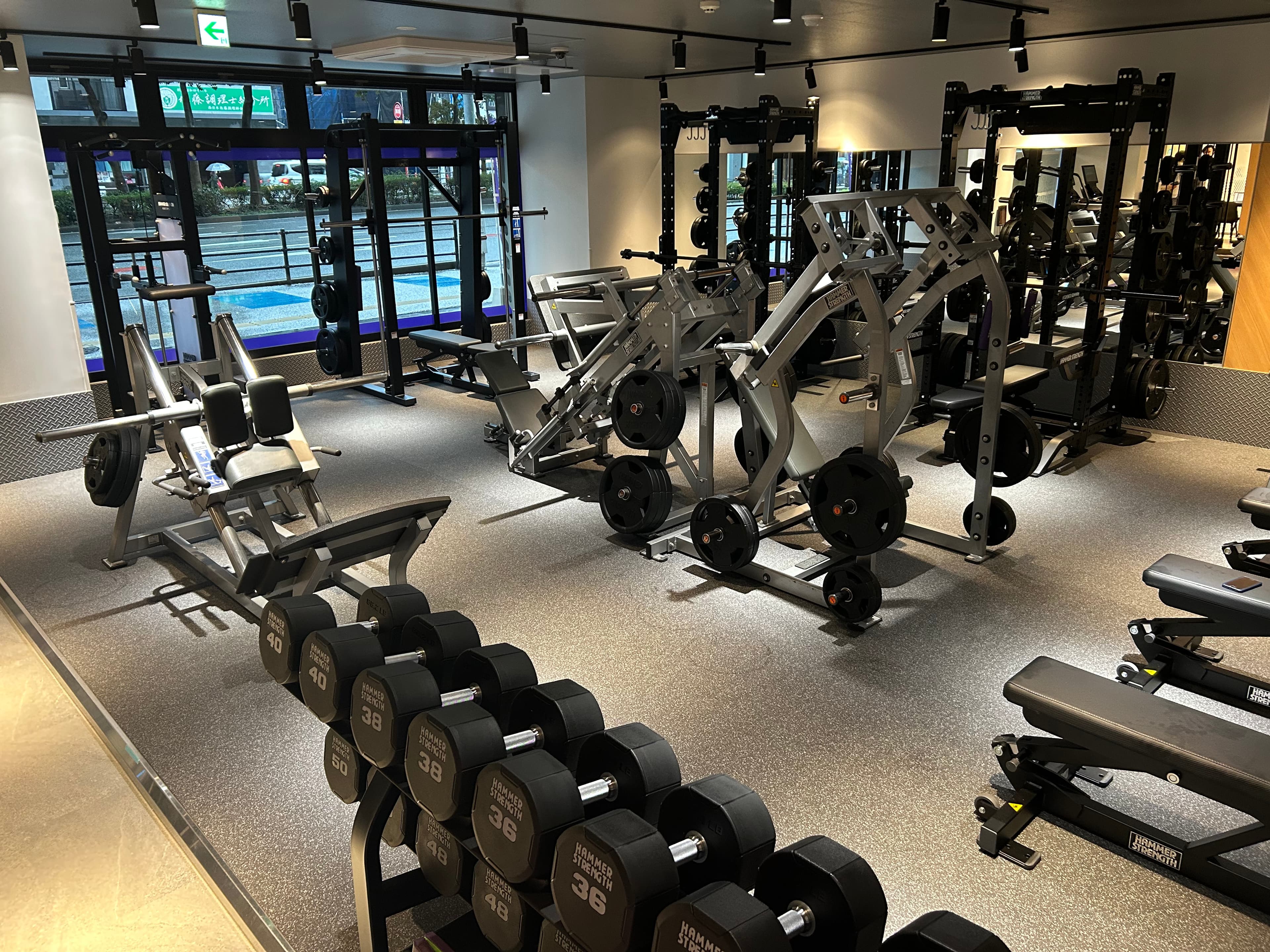 エニタイムフィットネス 渡辺通店 画像2