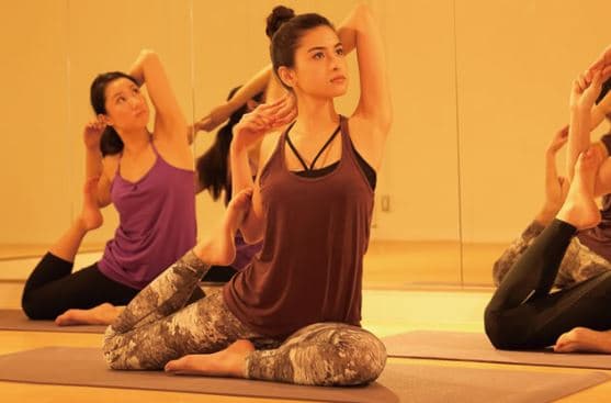 vinyasa style yoga　(常温/45分)の画像 1