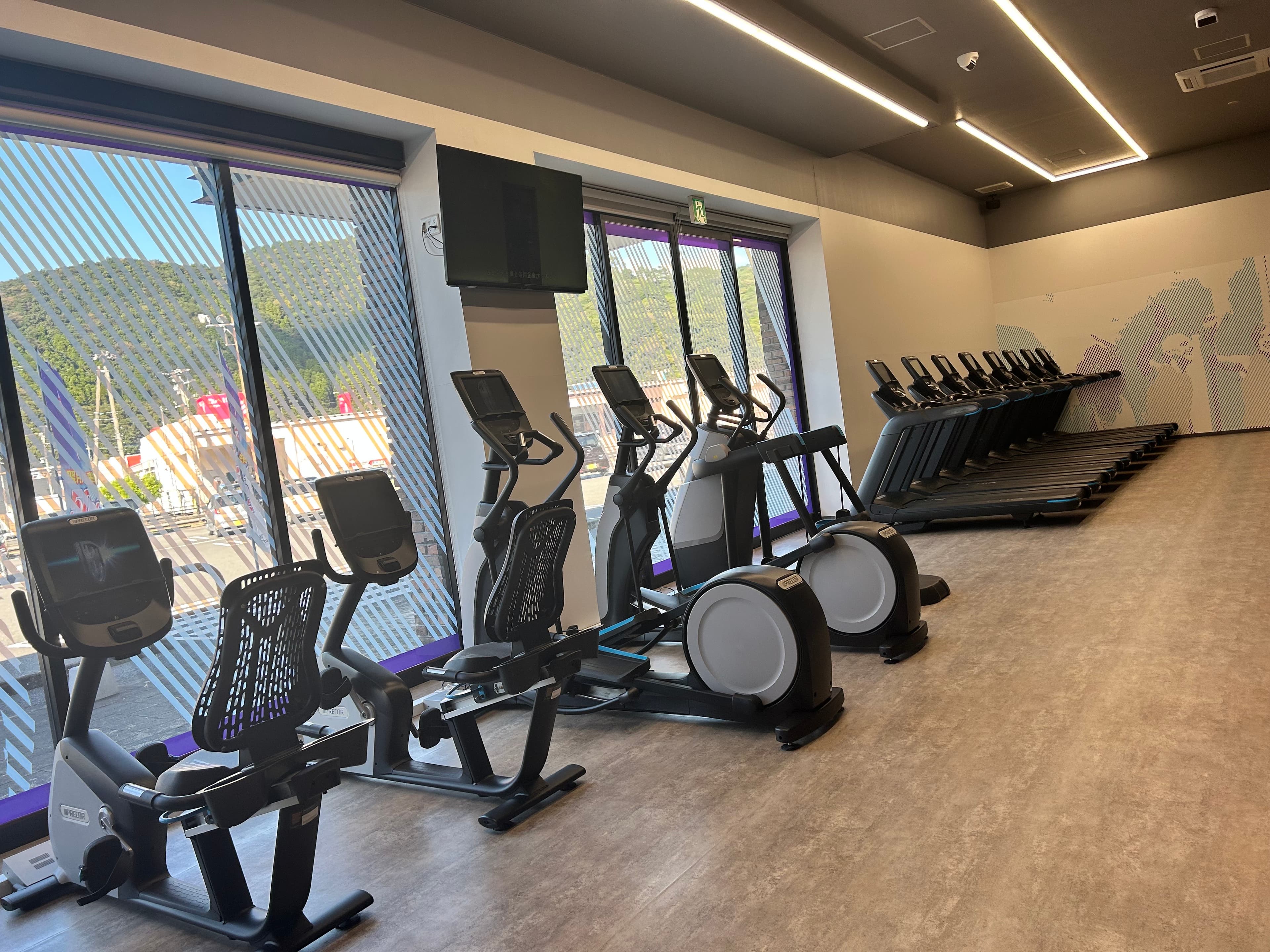 エニタイムフィットネス コスモタウン佐伯店 画像1