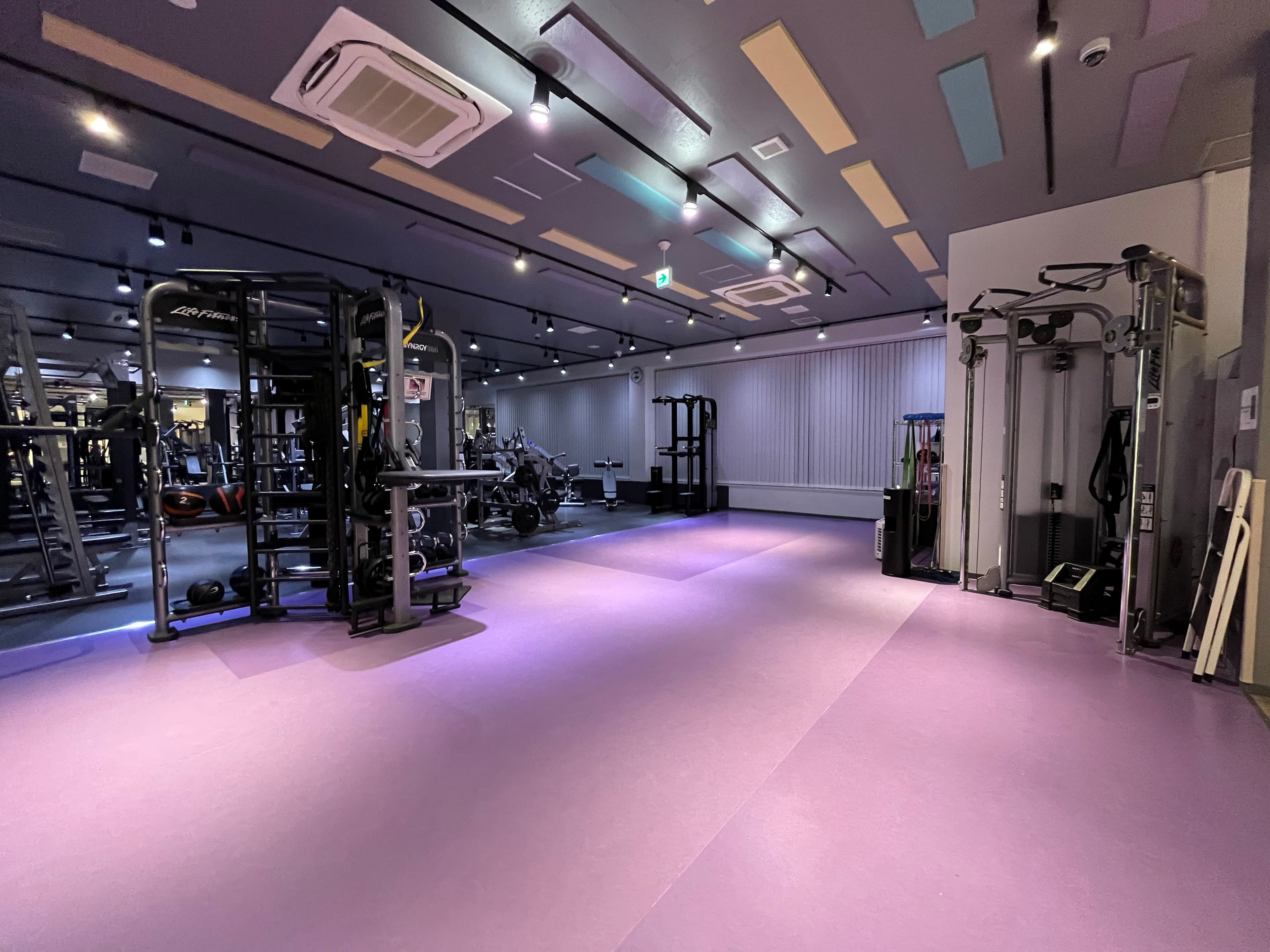 エニタイムフィットネス 泉バイパス市名坂店の画像 3